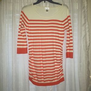 Maternity top, size small